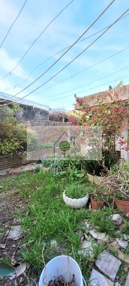 RE-TASADA!!! VENTA de CASA con LOCALES - DR. LUCIO d'AGOSTINO, PARANA