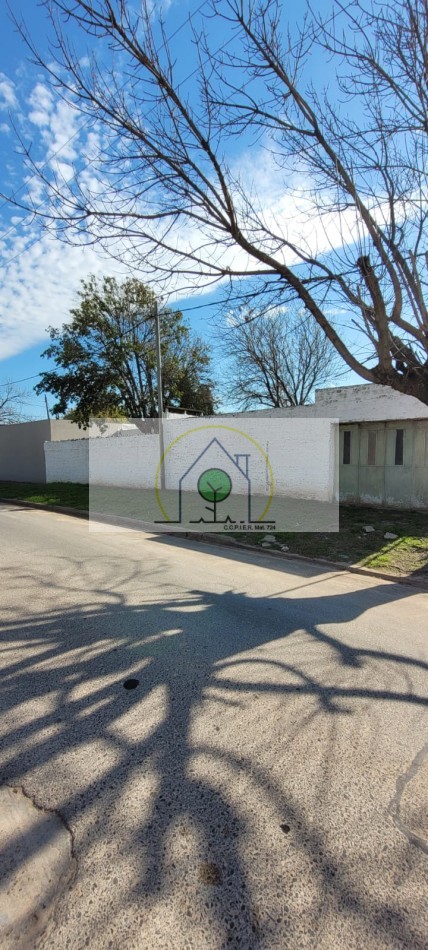VENTA de CASA en ESQUINA - LA CAUTIVA, PARANA