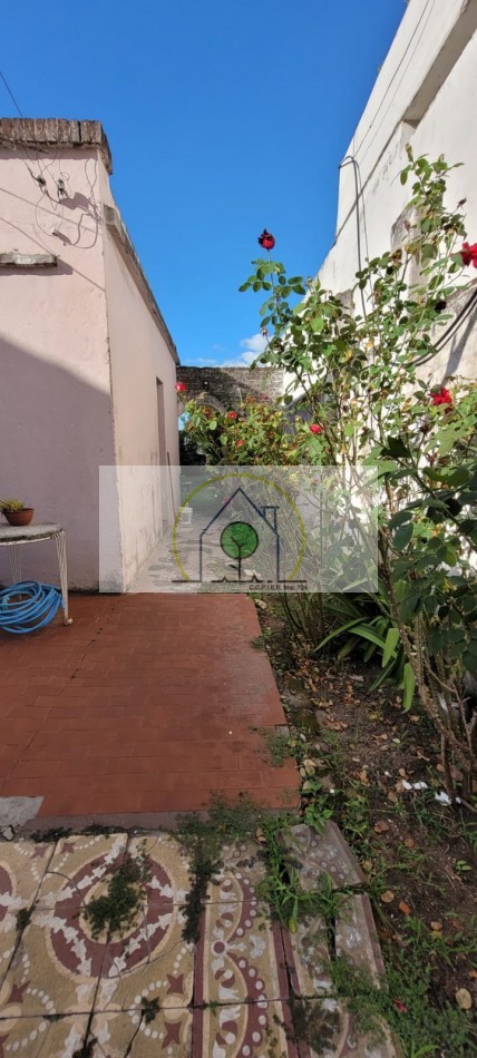 VENTA de CASA - AV. ALMAFUERTE, PARANA 