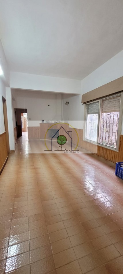 RE-TASADA!!! VENTA de CASA con LOCALES - DR. LUCIO d'AGOSTINO, PARANA