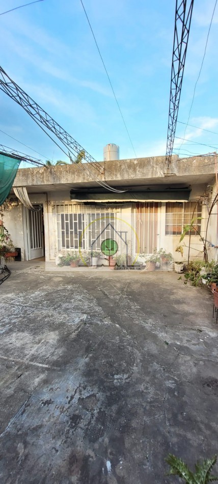 RE-TASADA!!! VENTA de CASA con LOCALES - DR. LUCIO d'AGOSTINO, PARANA