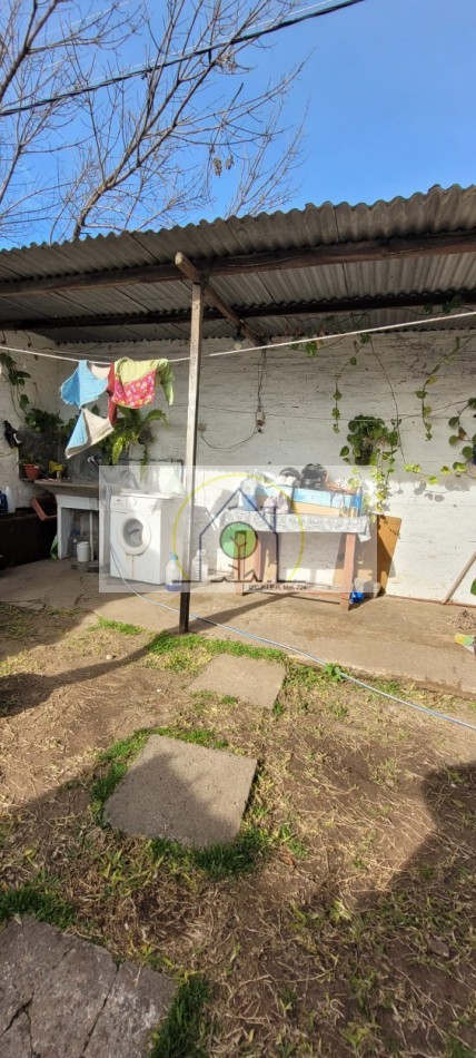 VENTA de CASA en ESQUINA - LA CAUTIVA, PARANA